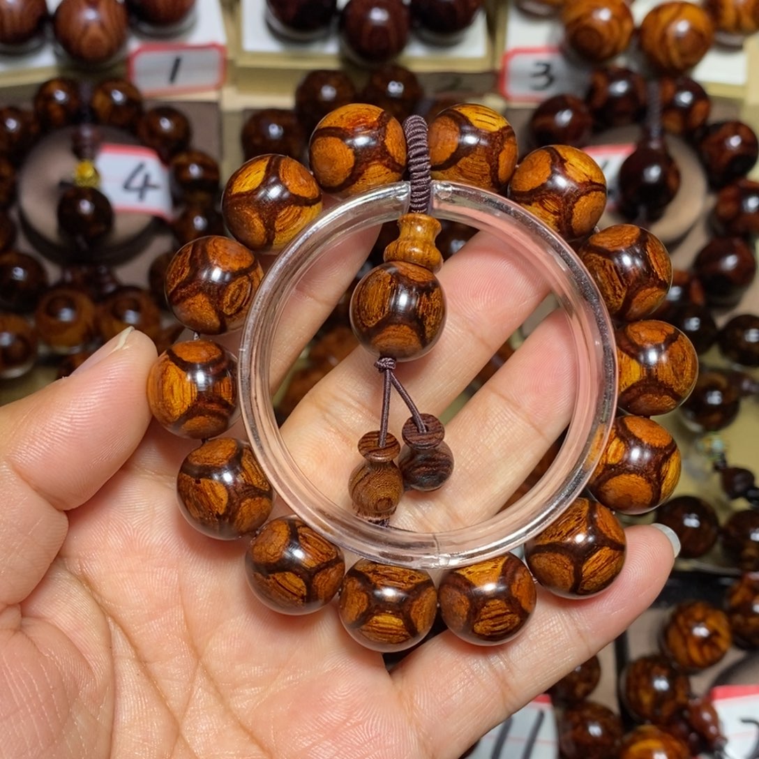 黄花梨/降香黄檀黄花梨1.6鬼脸对眼