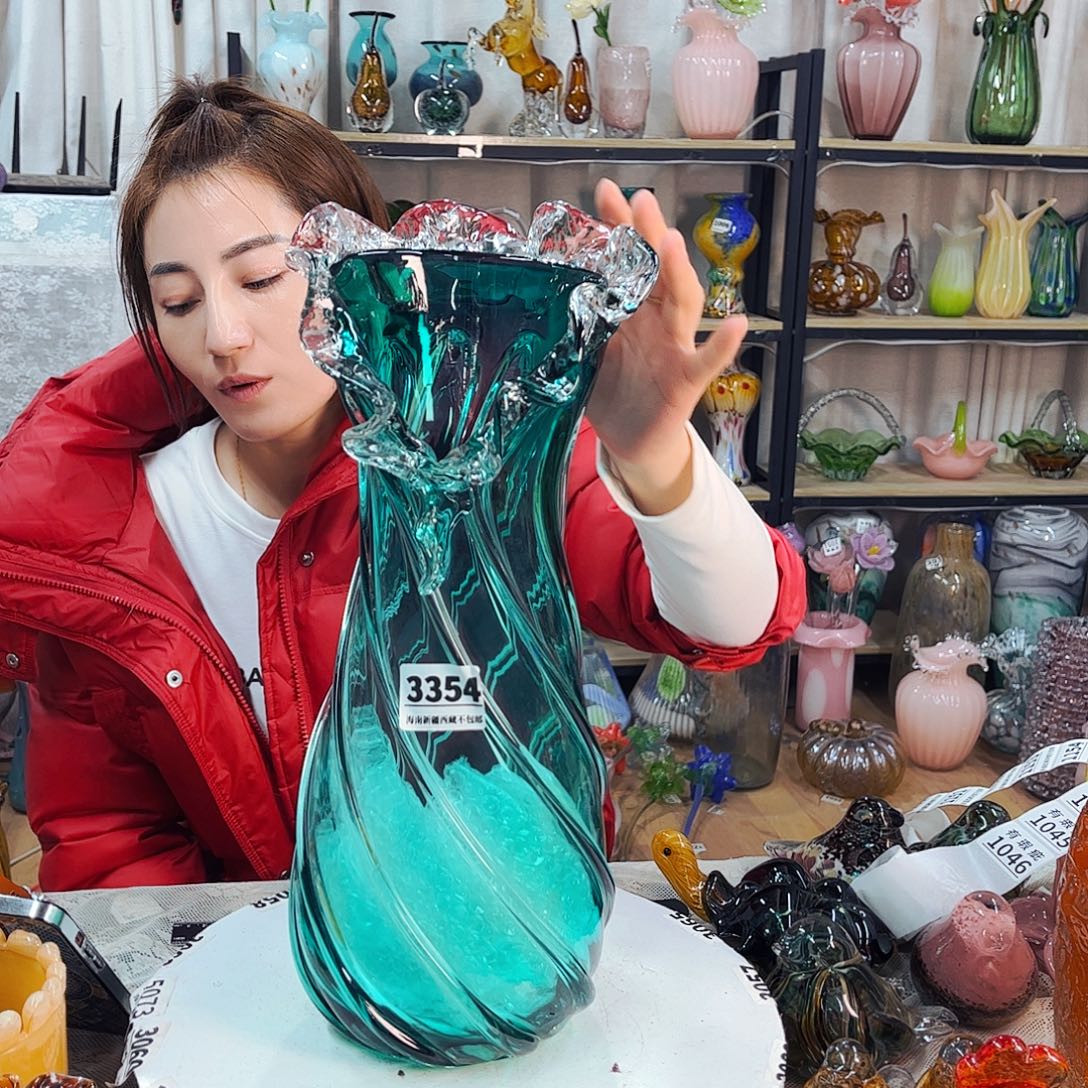 3354 大女王家悦琉璃工艺品