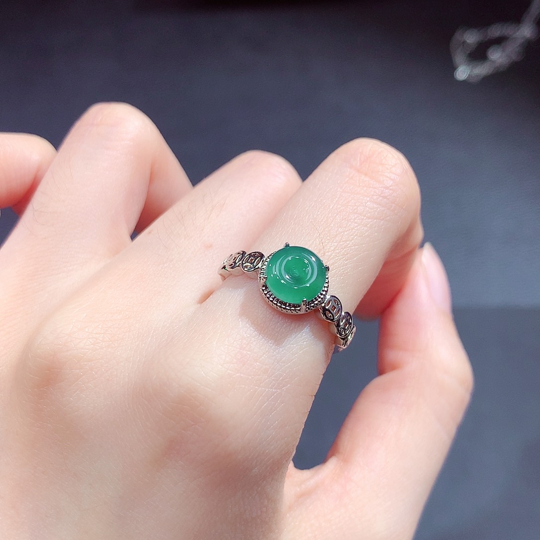 翡翠戒指未镶嵌翡翠