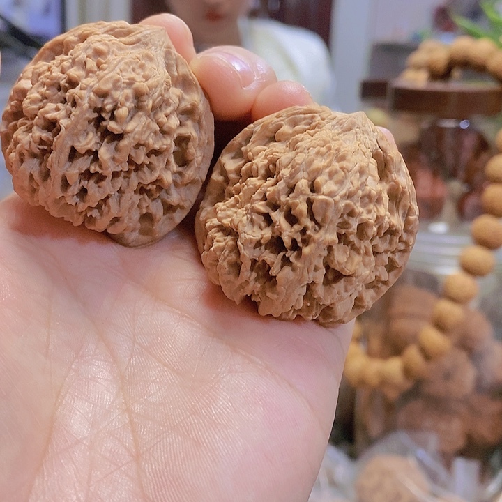 【闪购商品】文玩核桃把件41满天星油