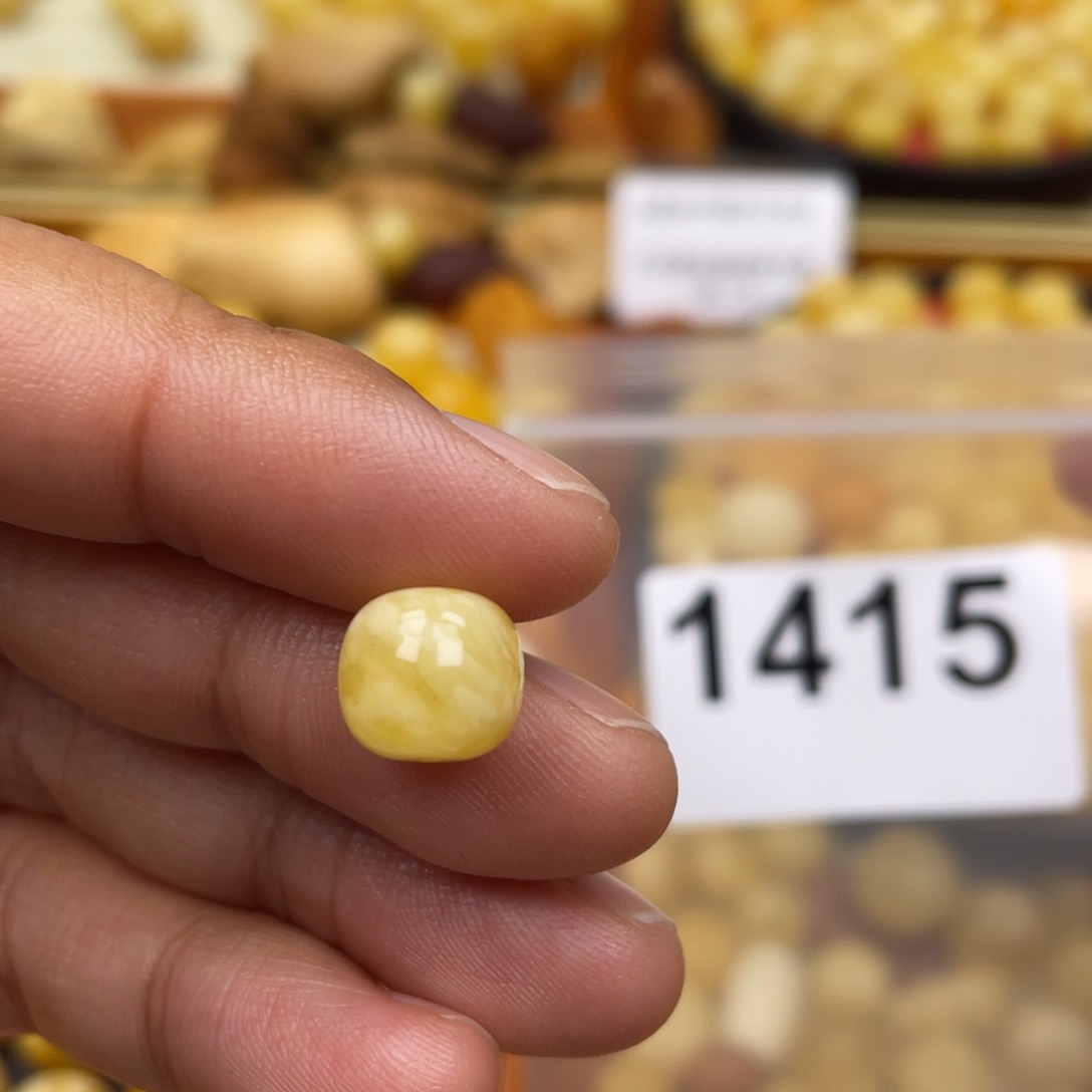 琥珀珠宝奇石未镶嵌10x9 一颗粉