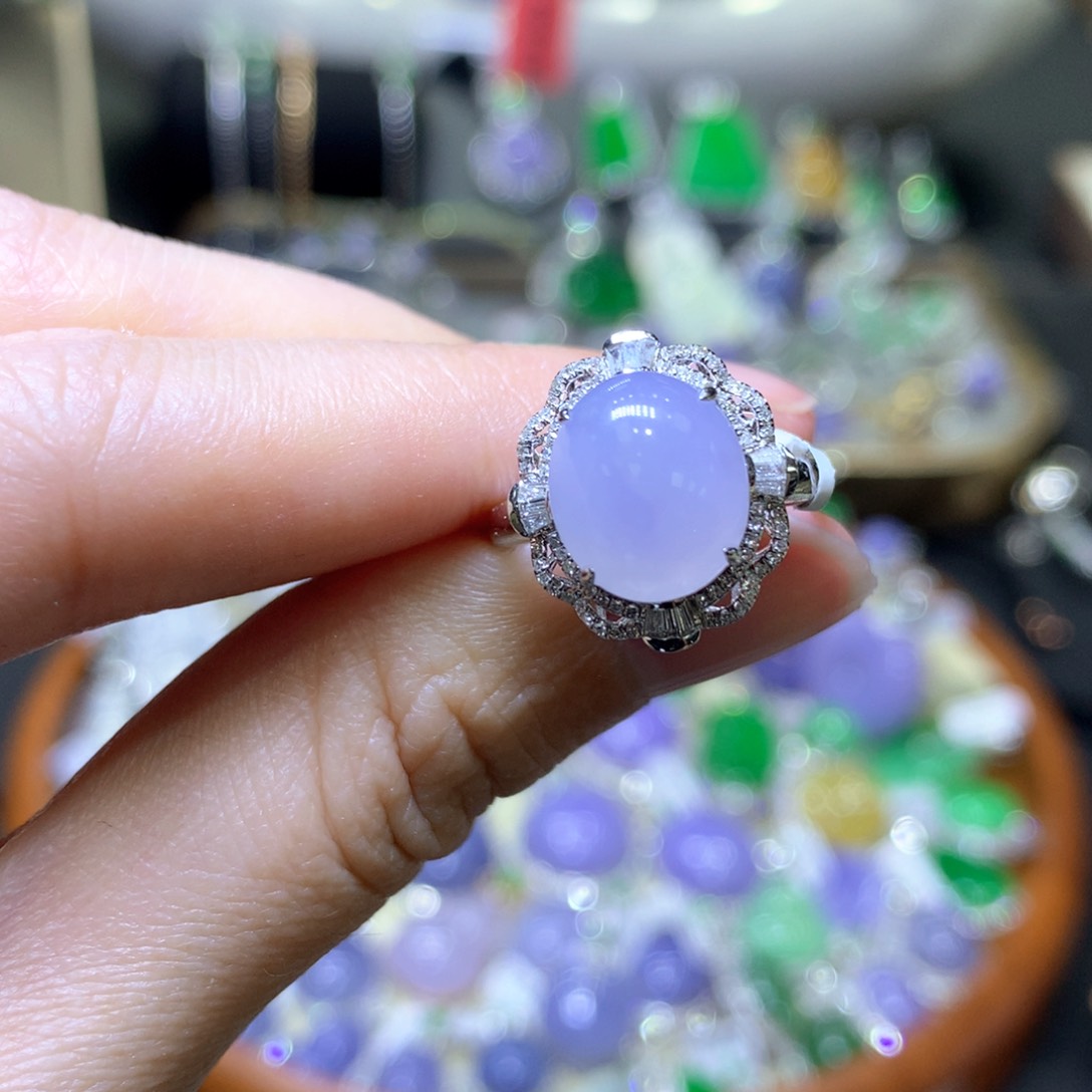 【闪购商品】翡翠颈饰18K金镶嵌翡翠吊坠项链