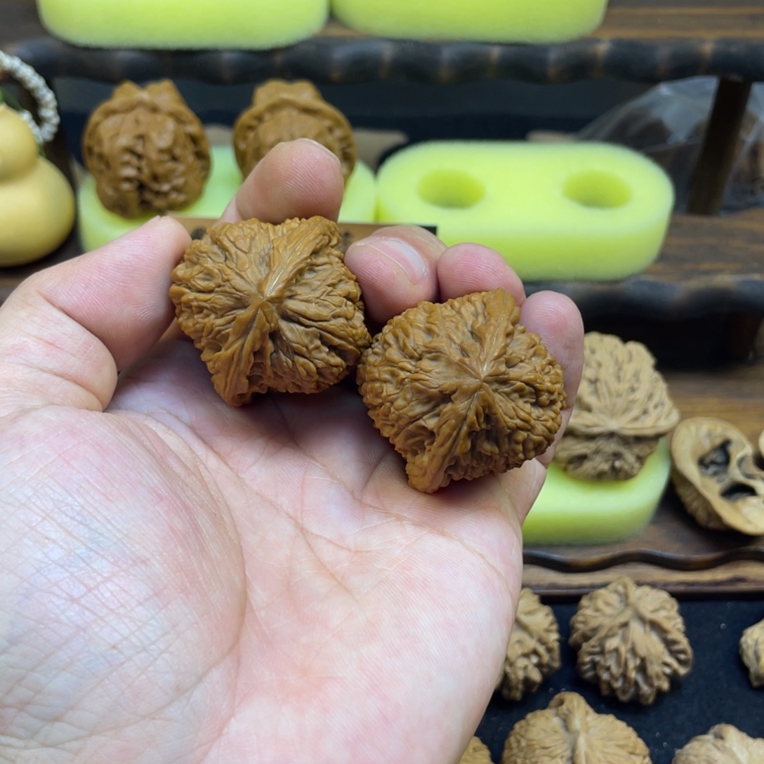 文玩核桃吊坠南疆