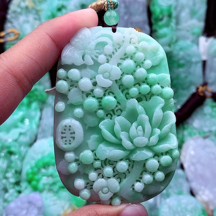 翡翠未镶嵌吊坠(不含链)
