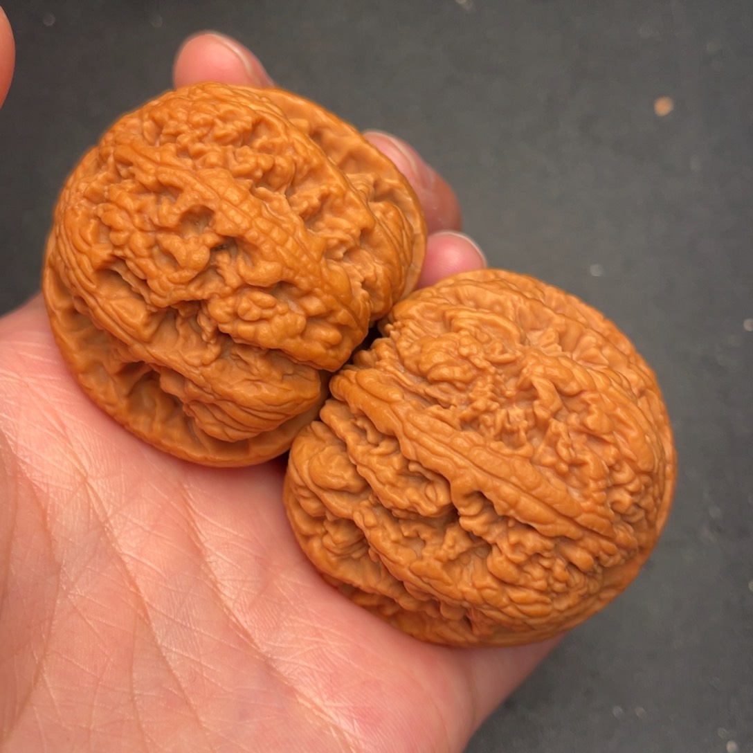 文玩核桃吊坠秦岭野生文玩核桃