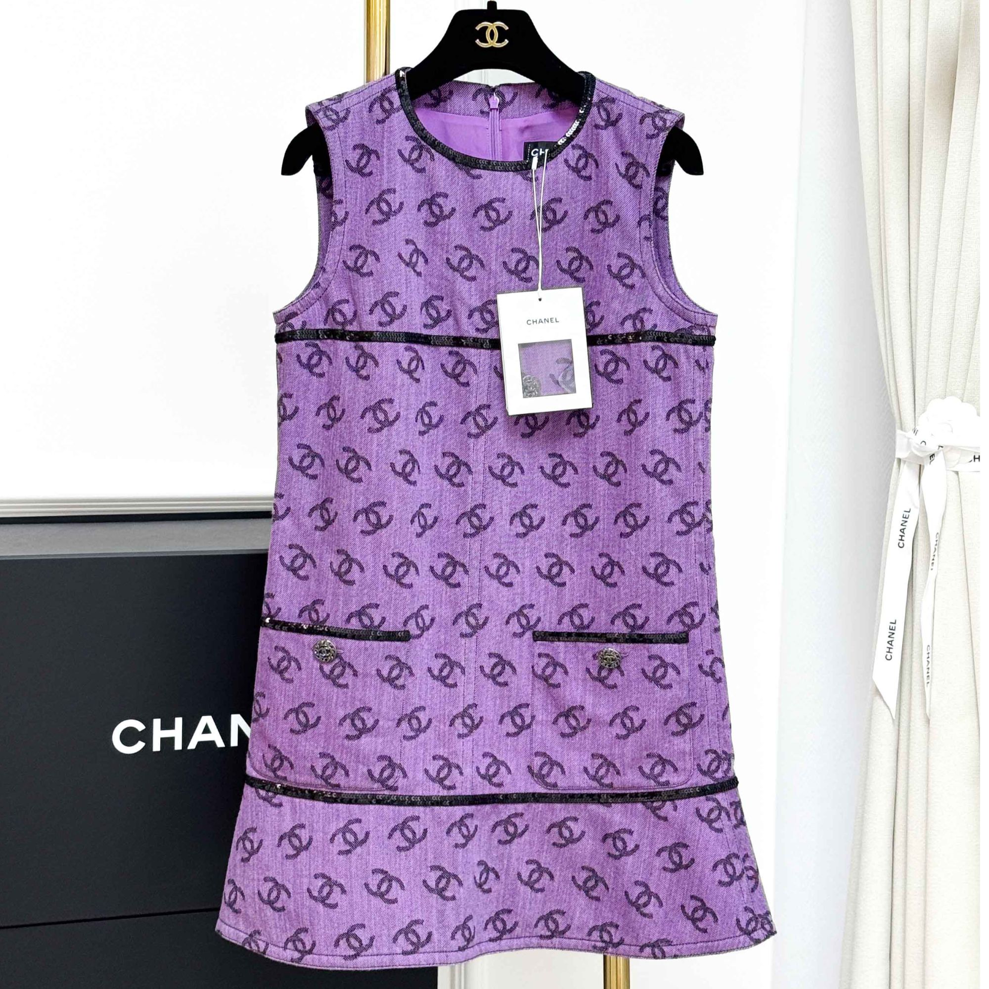 99新 Chanel/香奈儿 36码22S紫色拼黑色亮片双C满印花logo背心裙