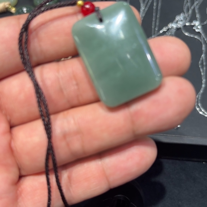 东陵石合金颈饰无事牌