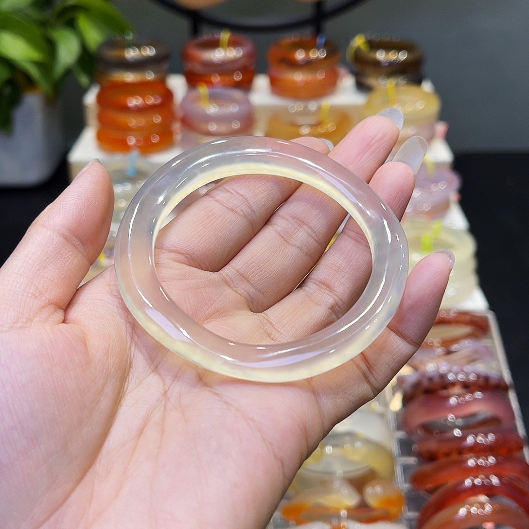 玛瑙/玉髓未镶嵌手镯