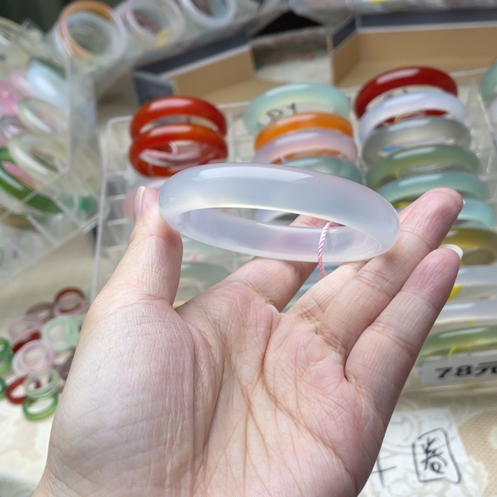 玛瑙/玉髓未镶嵌手镯55圈口