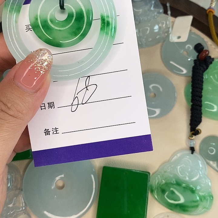 无非金属用****8时尚首饰吊坠直播间拍一发一