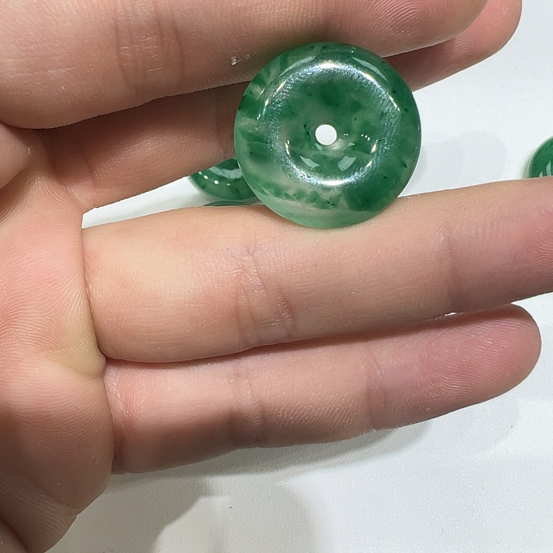石英质玉颈饰未镶嵌暖*