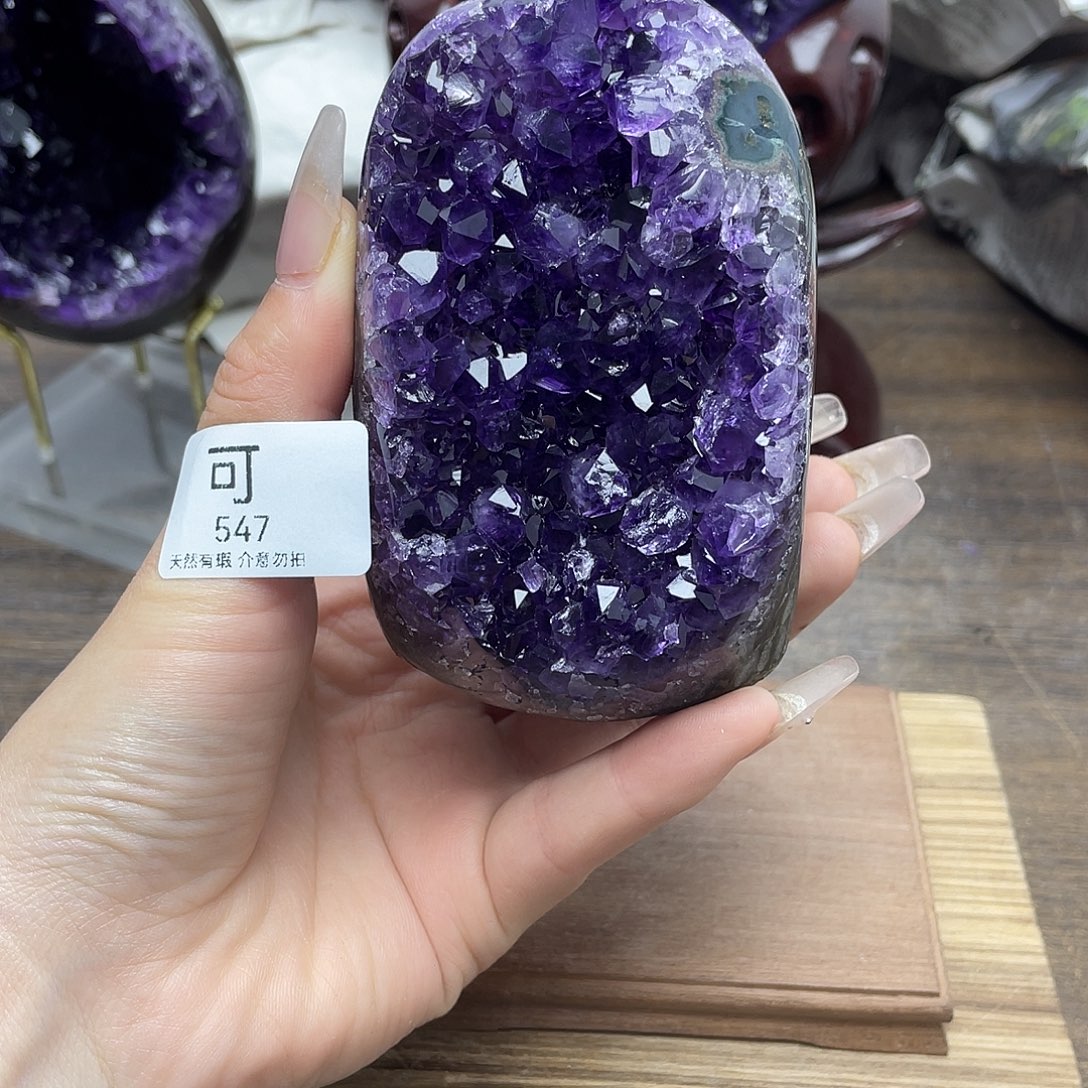 紫晶未镶嵌大型摆件（非配饰）