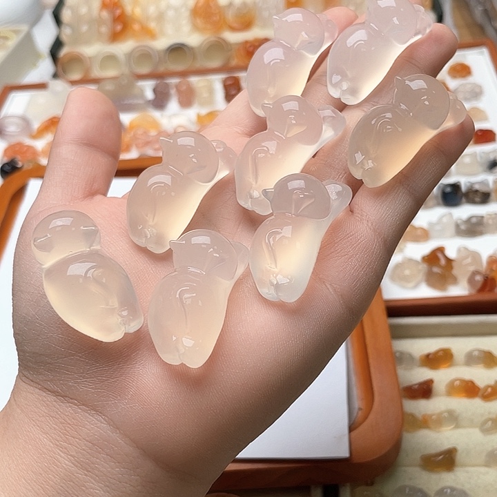 玛瑙/玉髓未镶嵌玛瑙卡40无相趴趴猫