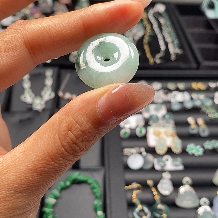 翡翠未镶嵌吊坠(不含链)翡翠