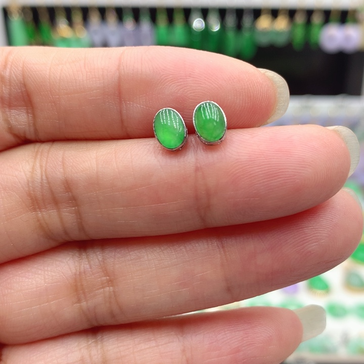 翡翠18K金镶嵌耳饰