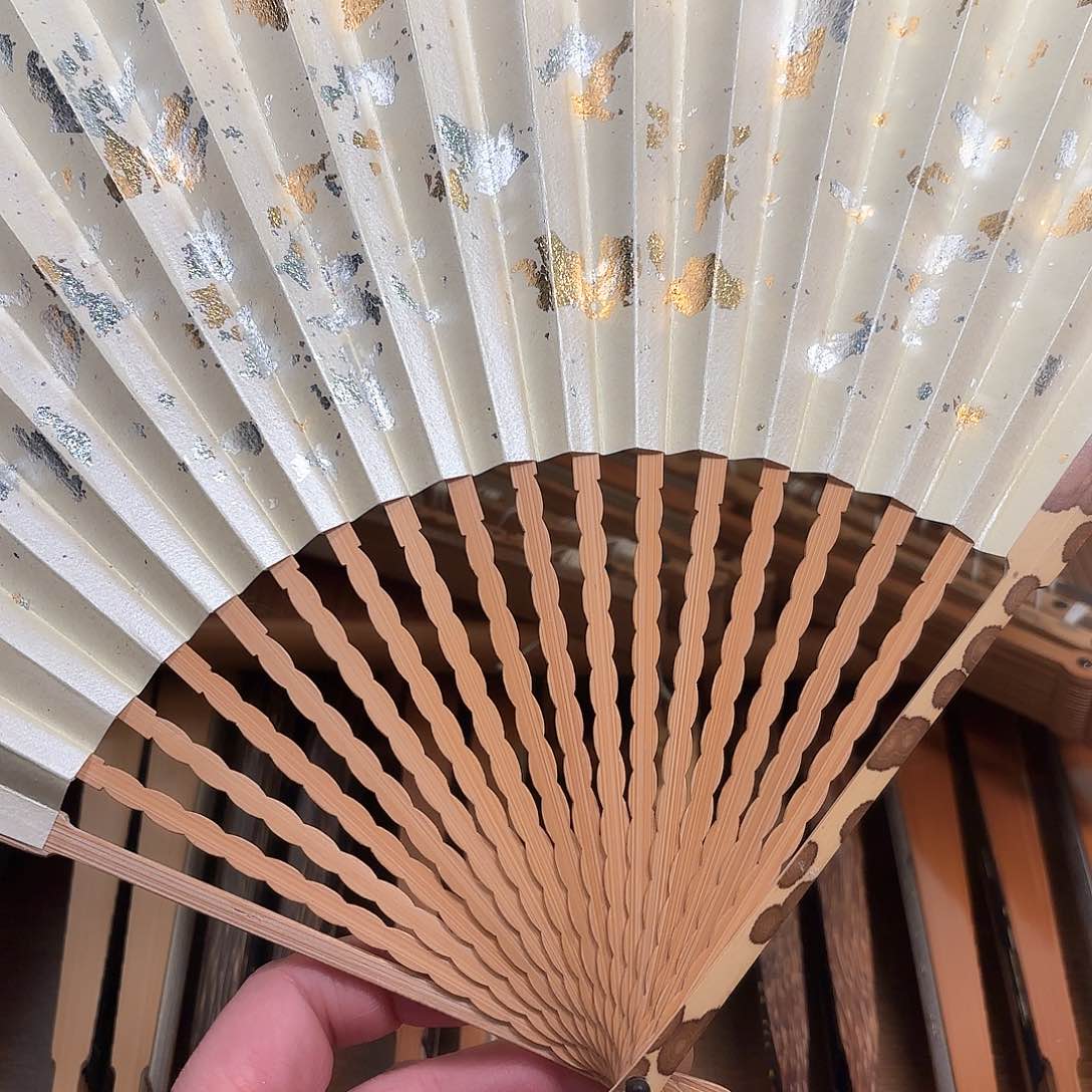 扇子白洒龙鳞梅妃