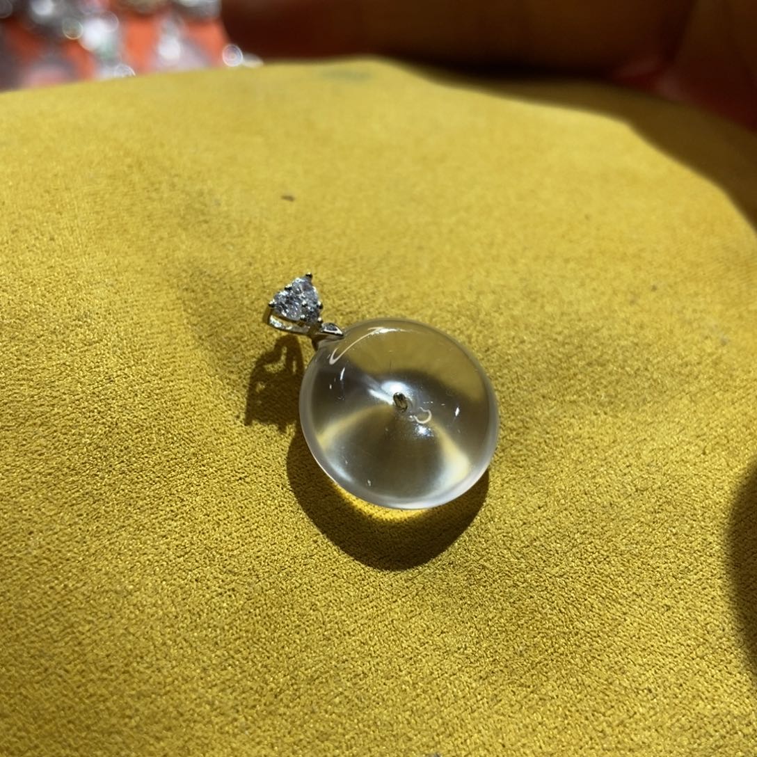 小****石英质玉银S925镶嵌颈饰