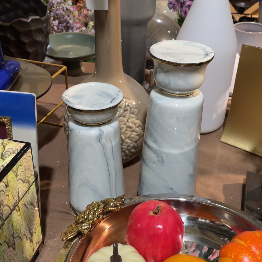 陶瓷花瓶，家居摆件。2