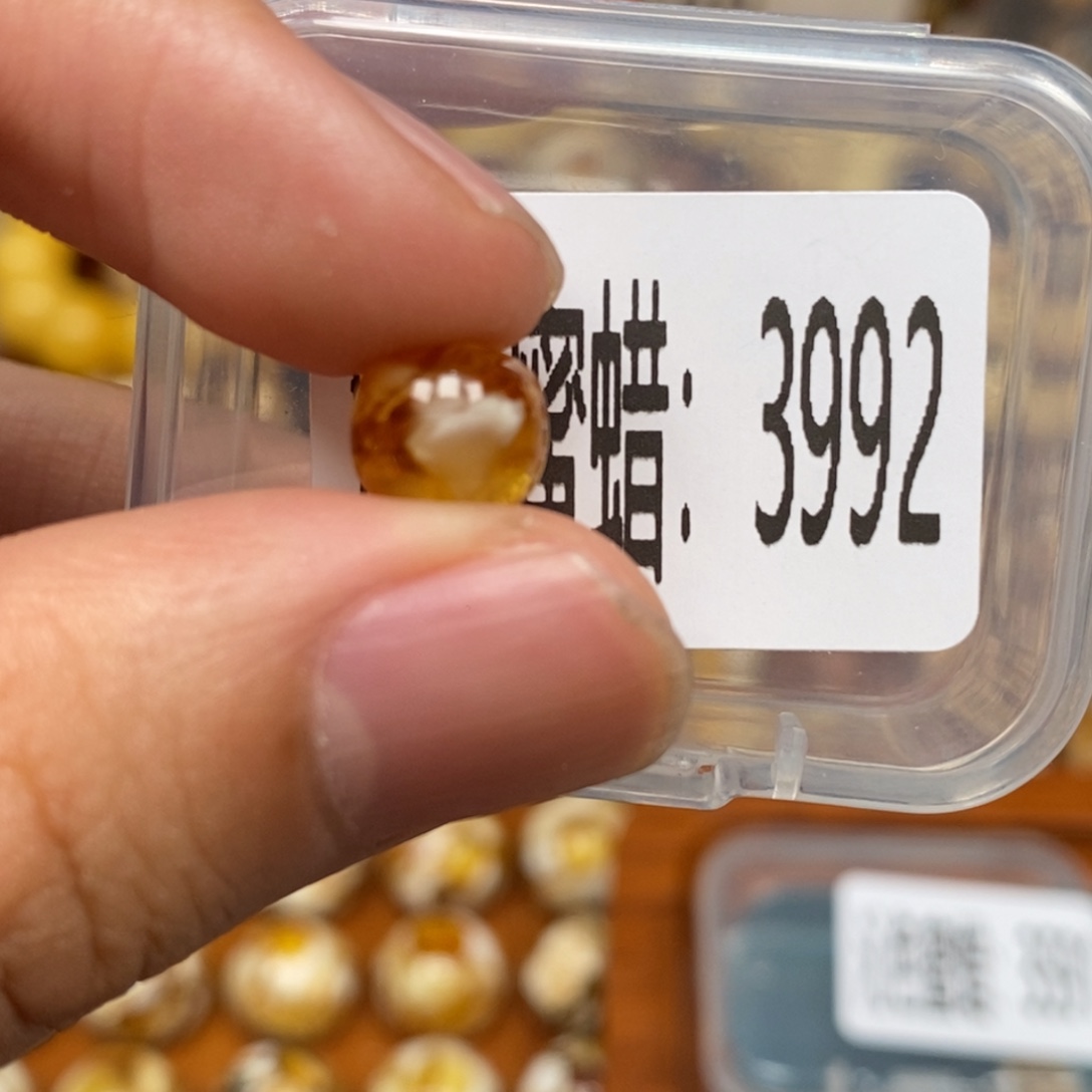 蜜蜡未镶嵌珠宝奇石2992