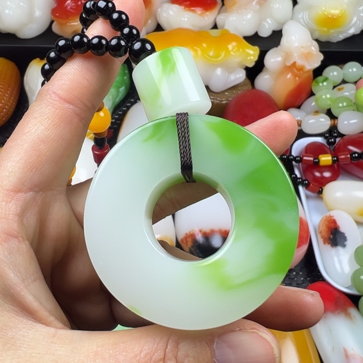 新疆戈壁五彩石金丝