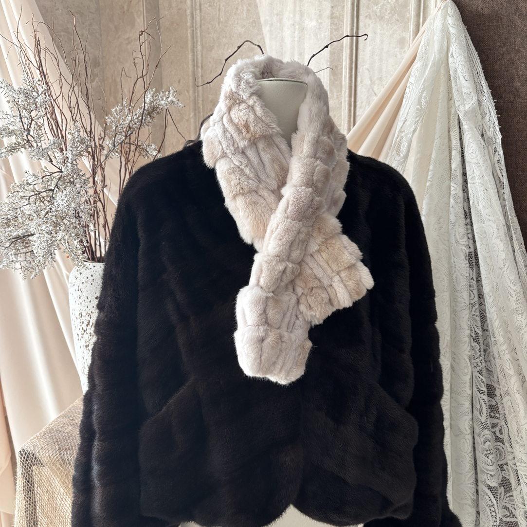 梦莎曼杏色经典双面拼接工艺龙猫皮草围脖围巾