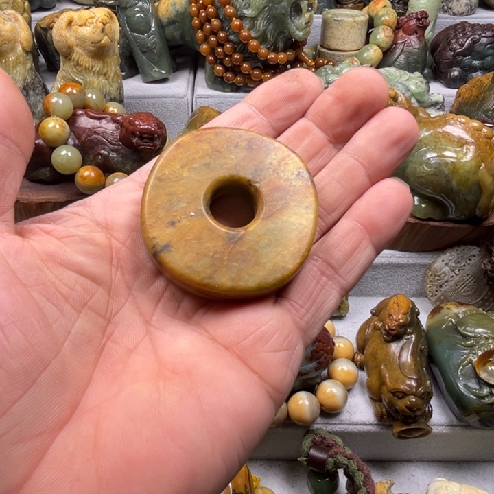 k***u岫岩河磨玉（透闪石质玉）未镶嵌把件