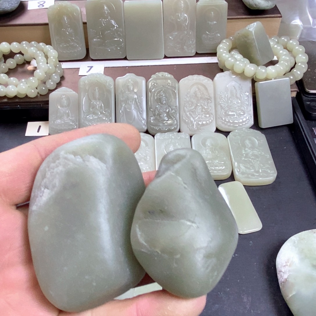 颈饰未镶嵌和田玉本**计044