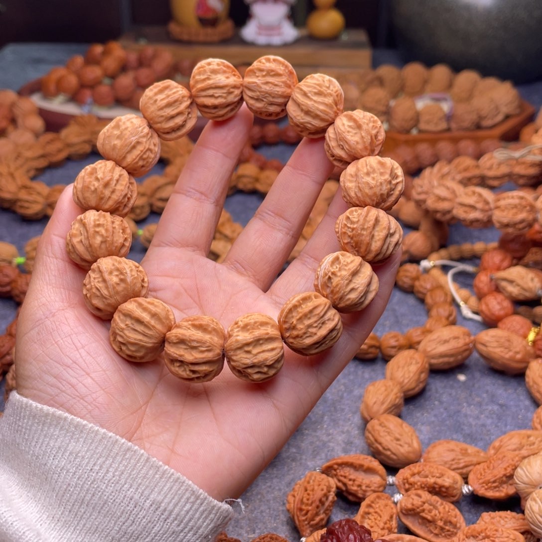 成***功文玩核桃手串秋子