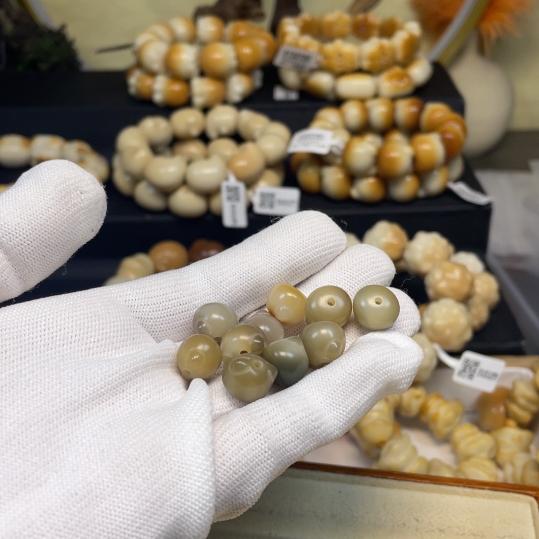 小***.菩提根/象牙果手串119猫头瑕疵