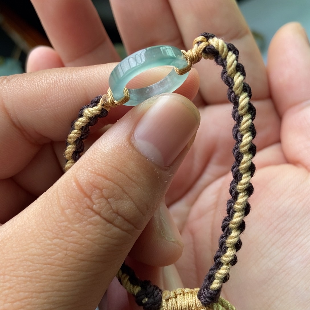 翡翠颈饰未镶嵌危料手绳