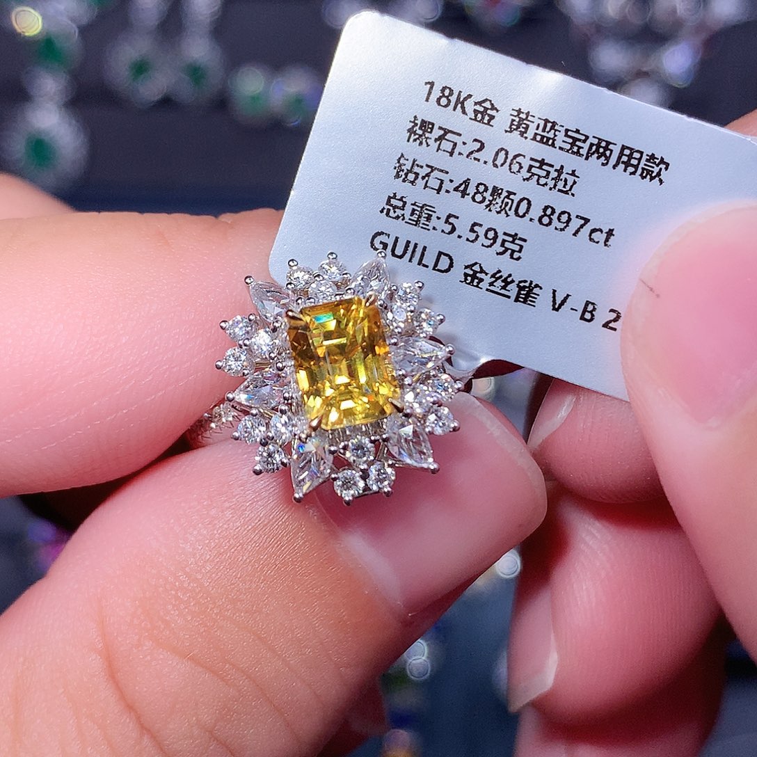 18K金镶嵌戒指彩色蓝宝石