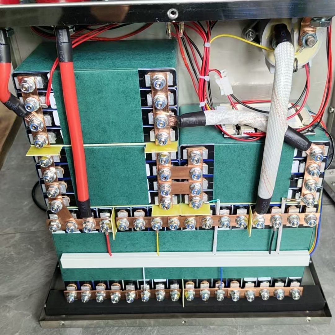 比亚迪20 四并七串 专业救援款启动电源