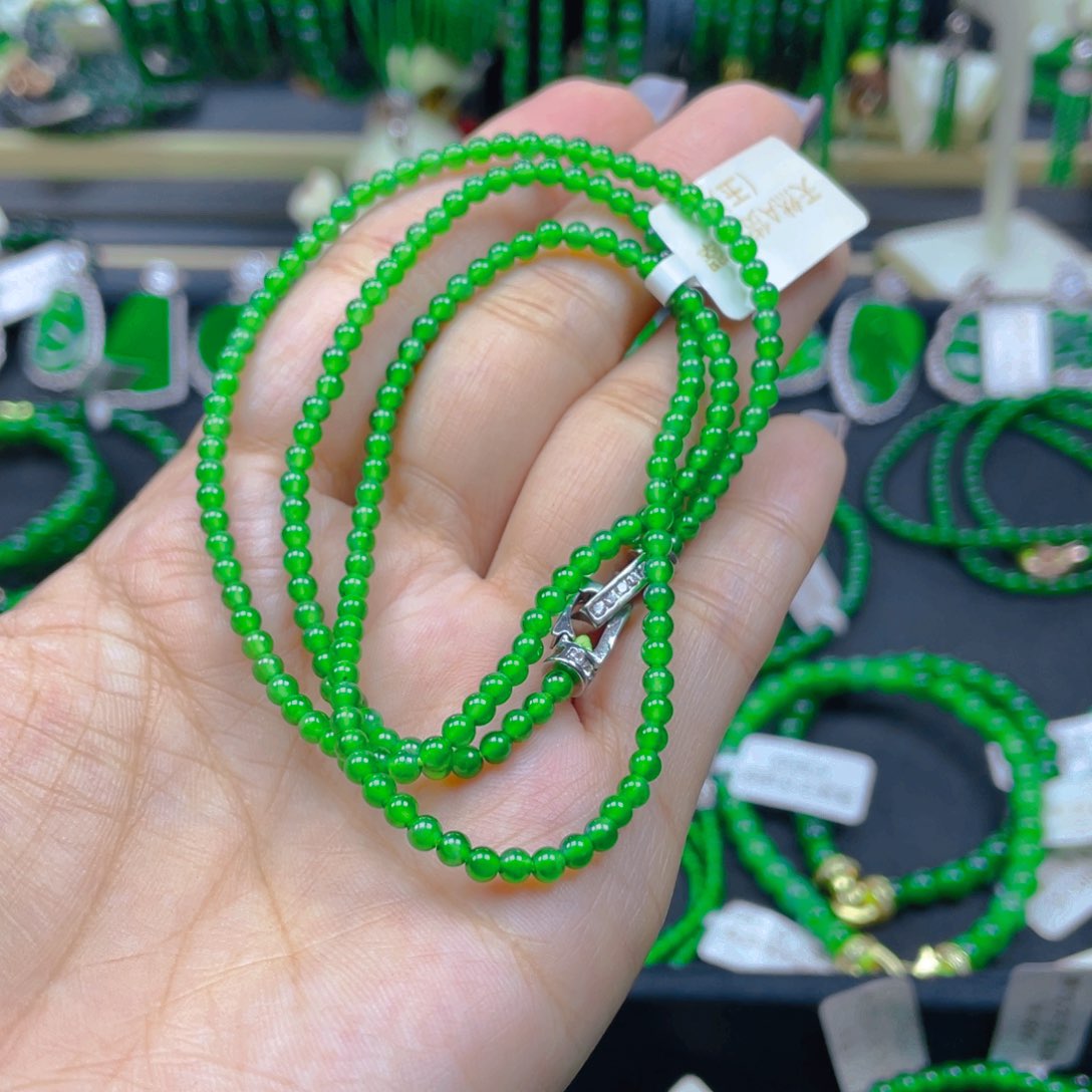 颈饰未镶嵌翡翠正冰阳绿3