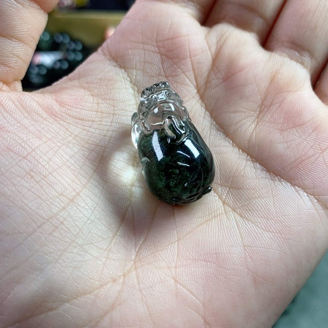 水晶吊坠未镶嵌独****》绿幽灵貔貅直发