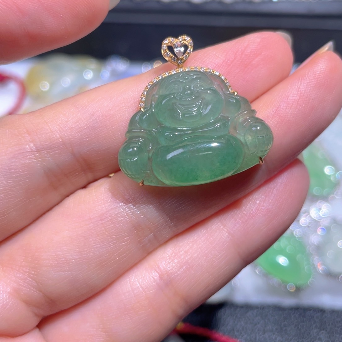 颈饰18K金镶嵌翡翠翡翠