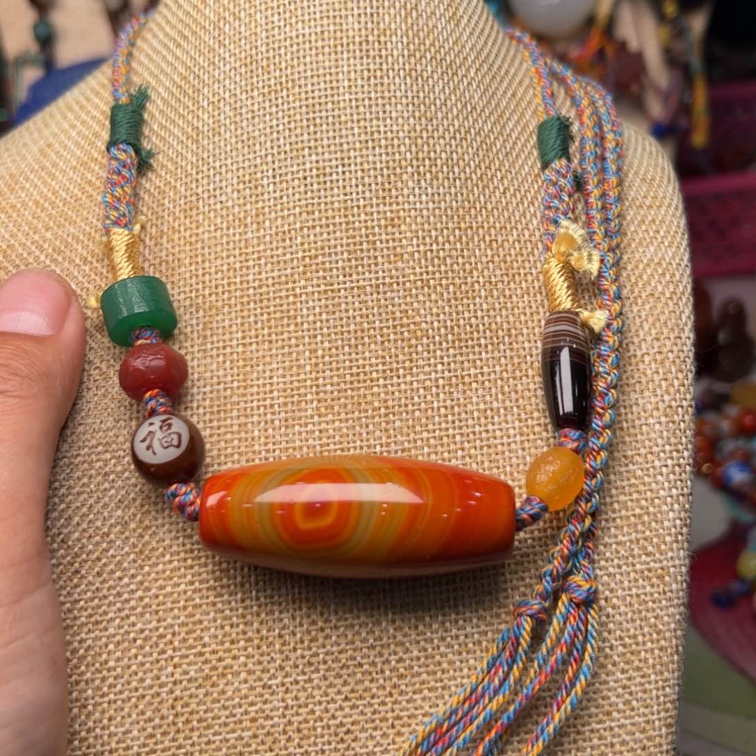 玛瑙/玉髓颈饰未镶嵌