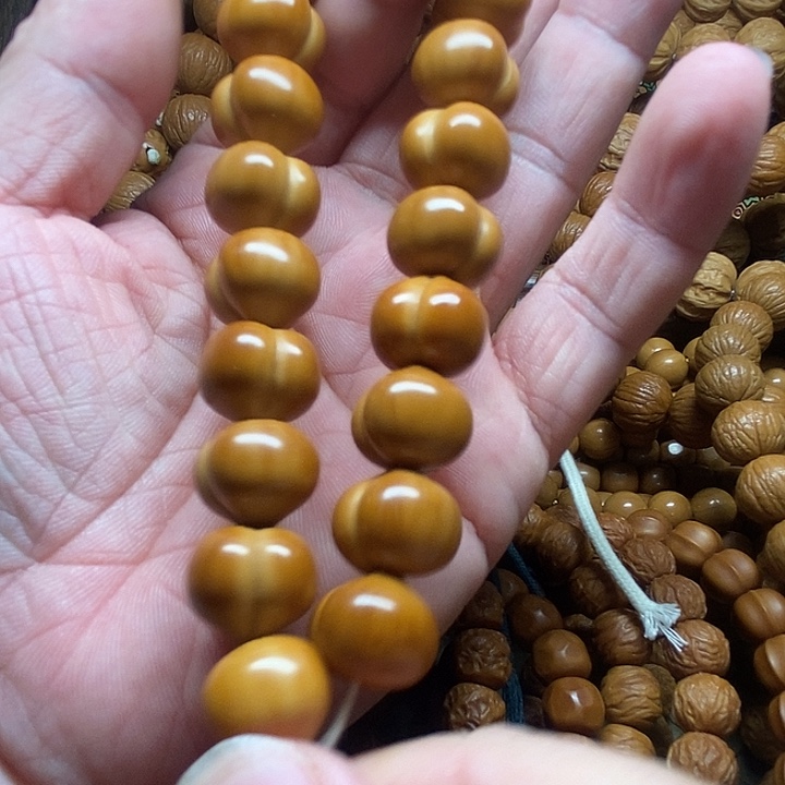 猴头核桃吊坠屁桃手持猴头手串