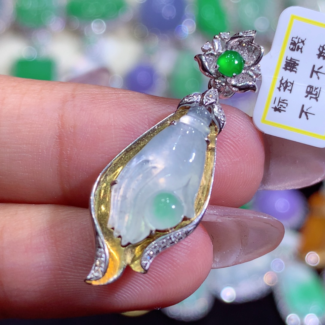翡翠18K金镶嵌吊坠(不含链)