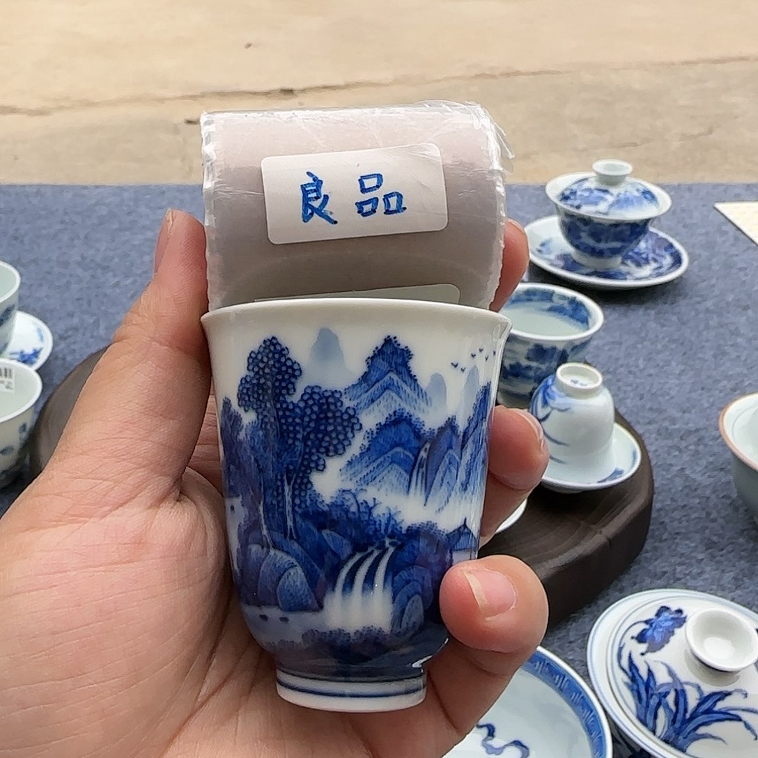 尴尬经济咯OK咯哦君君了