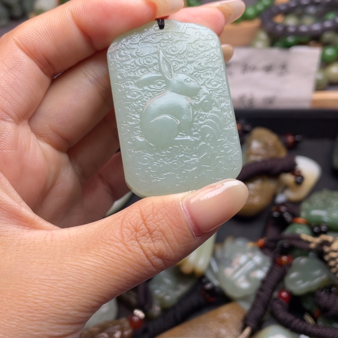 和田玉颈饰未镶嵌