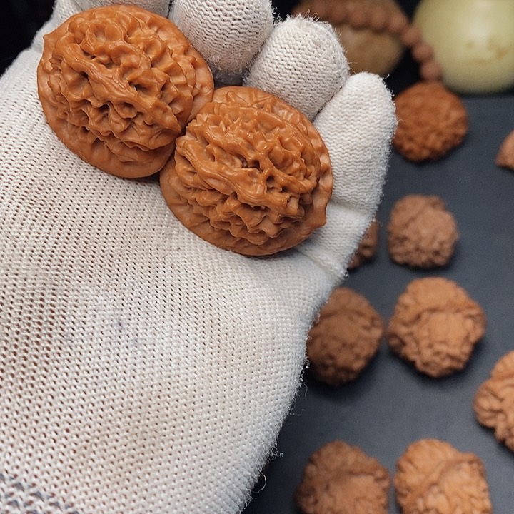 把件文玩核桃仰**空秦岭秦闷