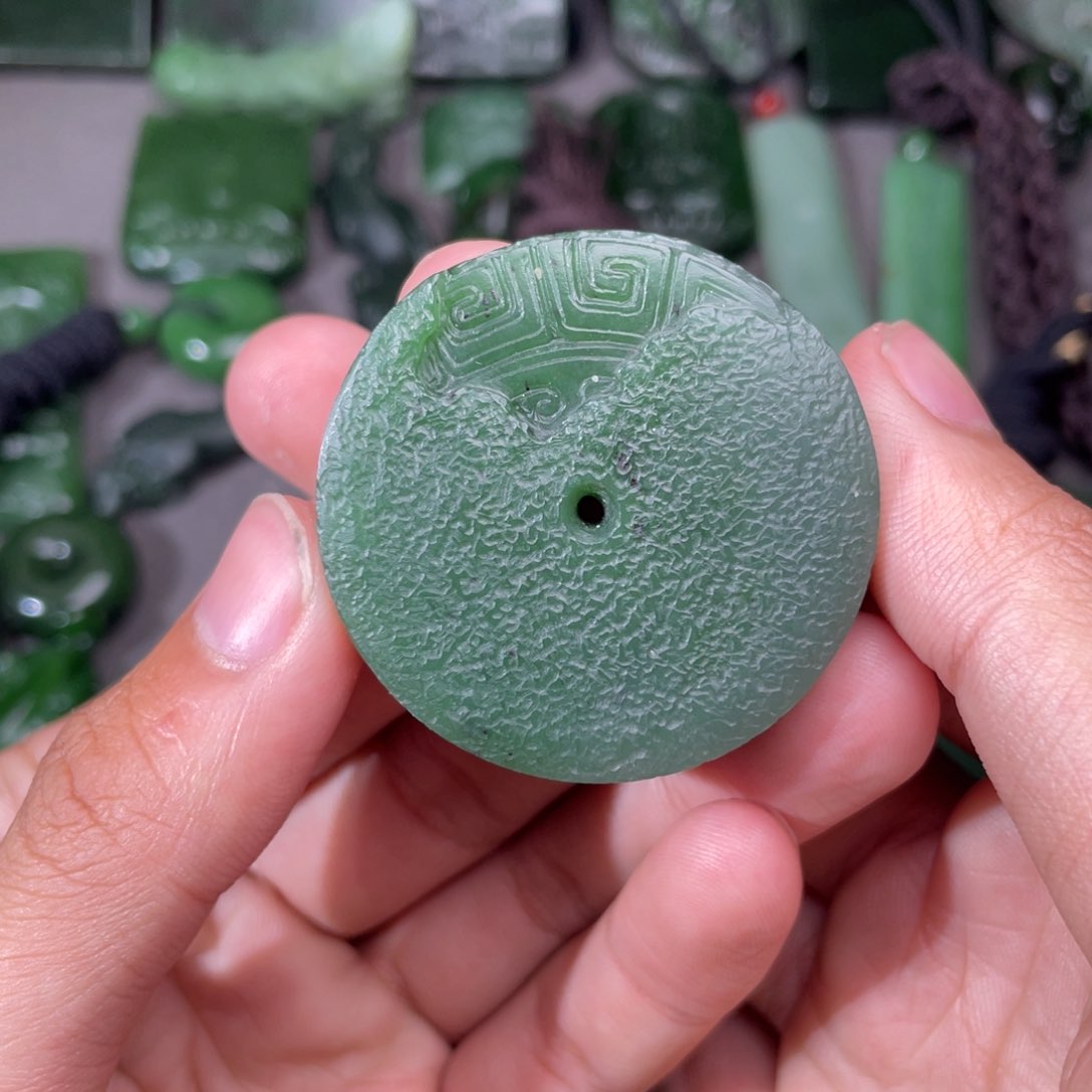 和田玉（碧玉）颈饰未镶嵌