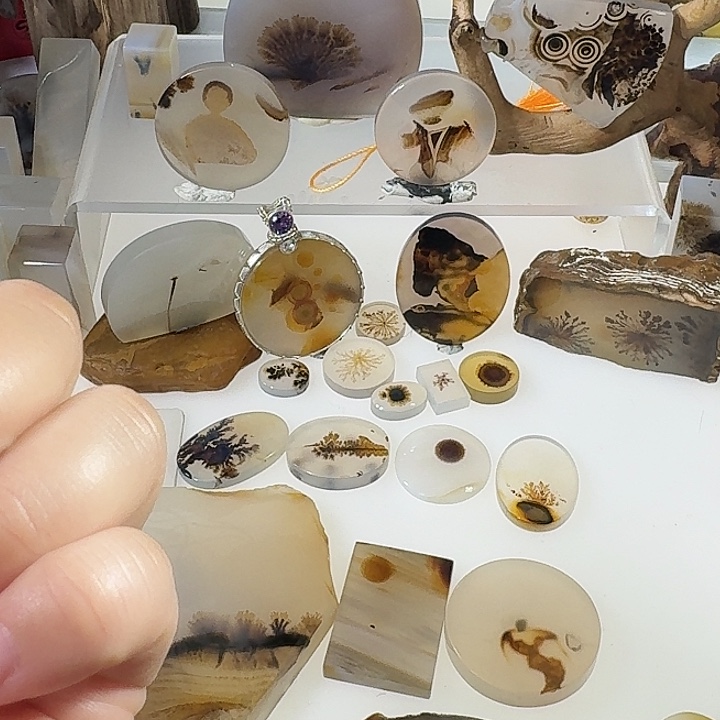 泽***玛瑙/玉髓未镶嵌珠宝奇石