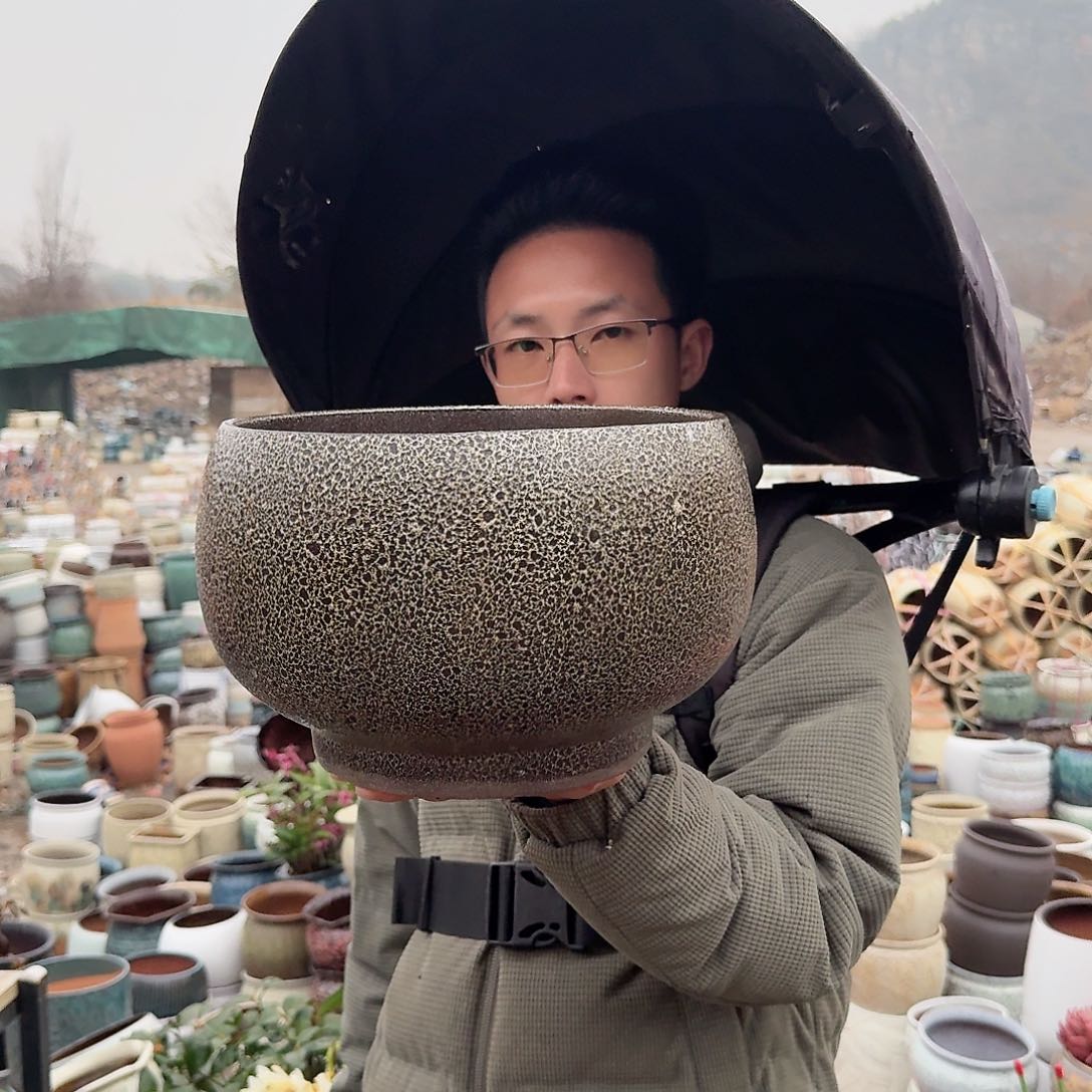 紫砂花盆口26高18（一个拼金属泡泡