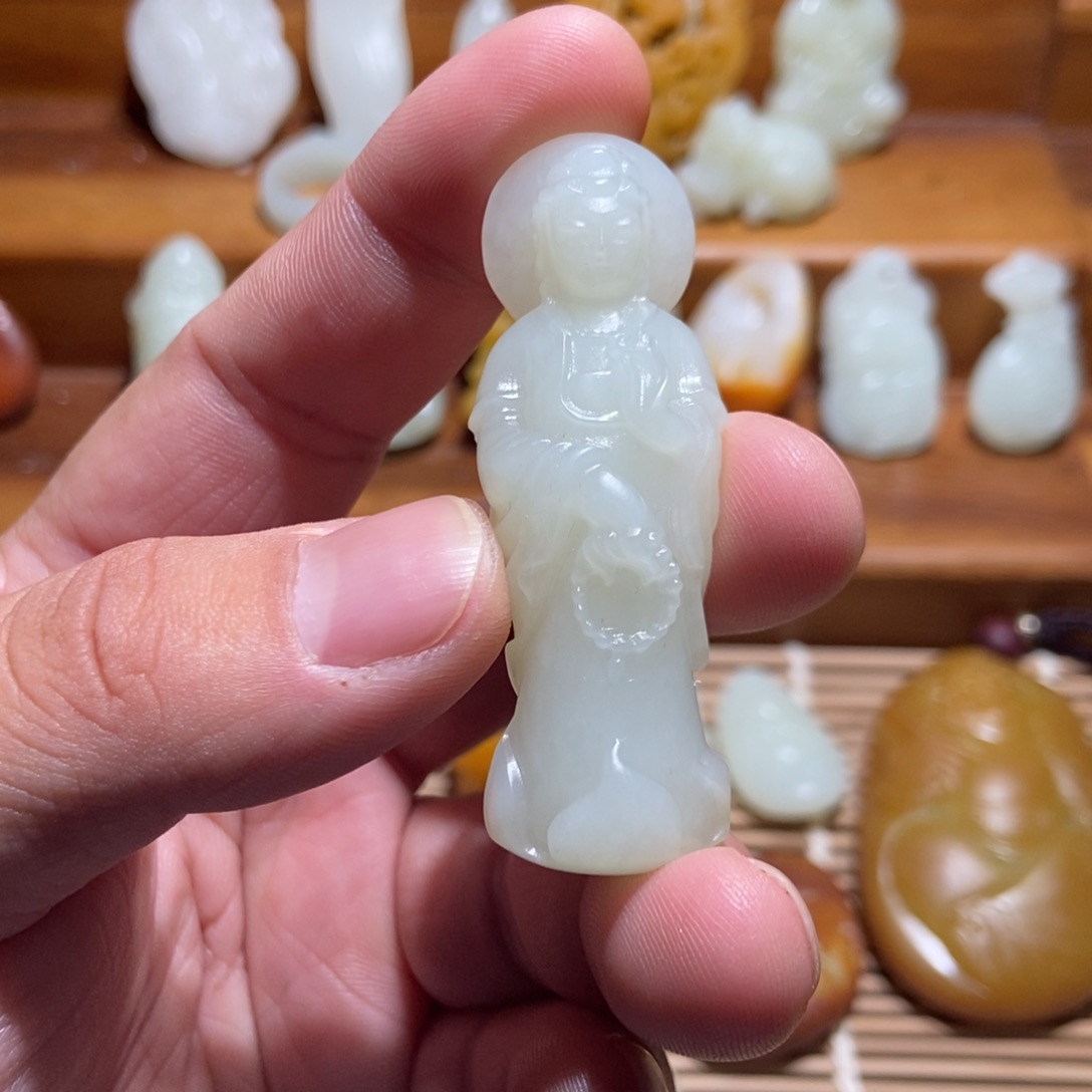 和田玉未镶嵌颈饰