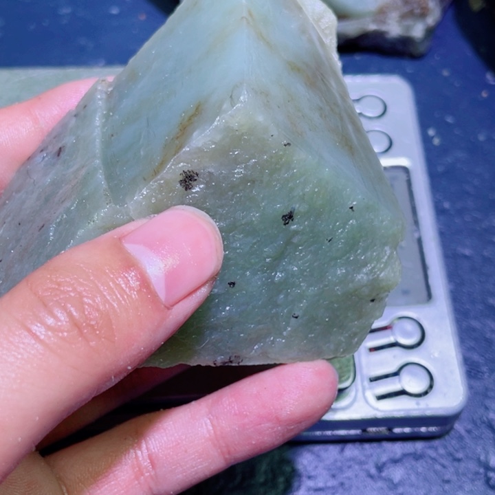 和田玉（糖玉）未镶嵌珠宝半成品