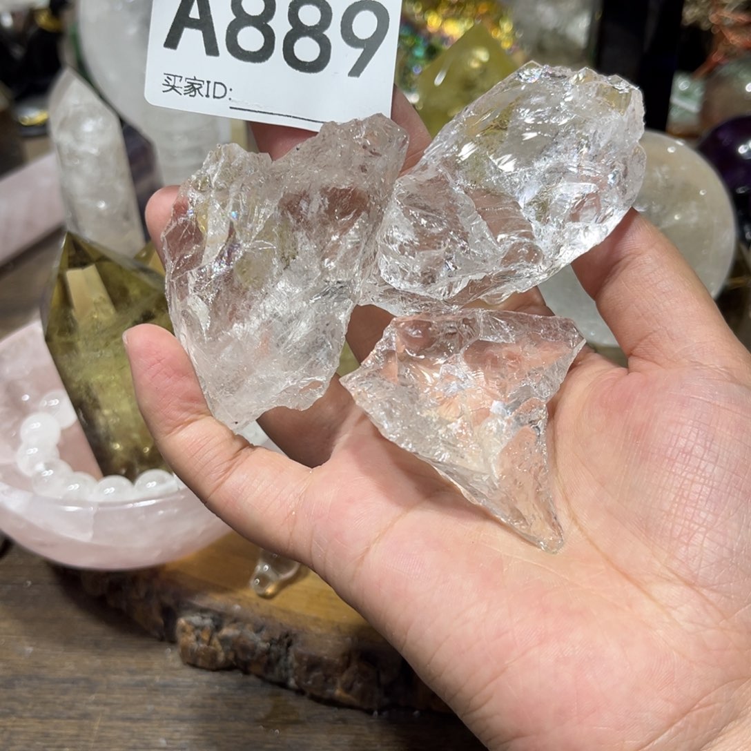 水晶珠宝半成品未镶嵌多样性发三个微瑕