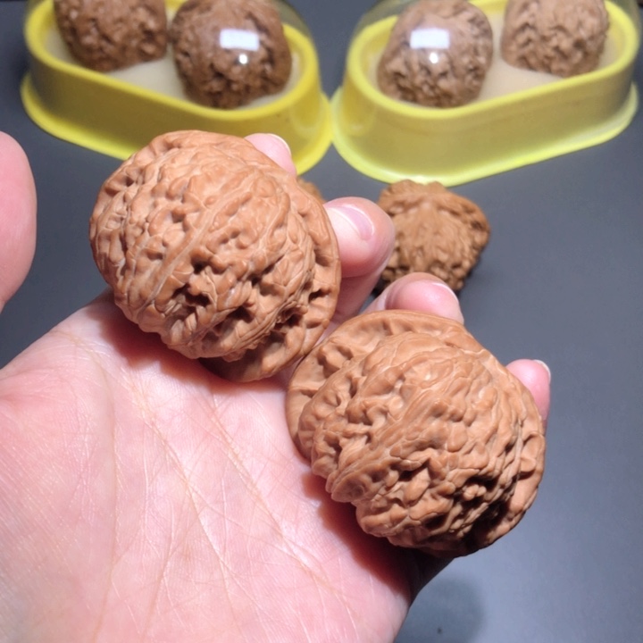 文玩核桃把件一*45白狮子