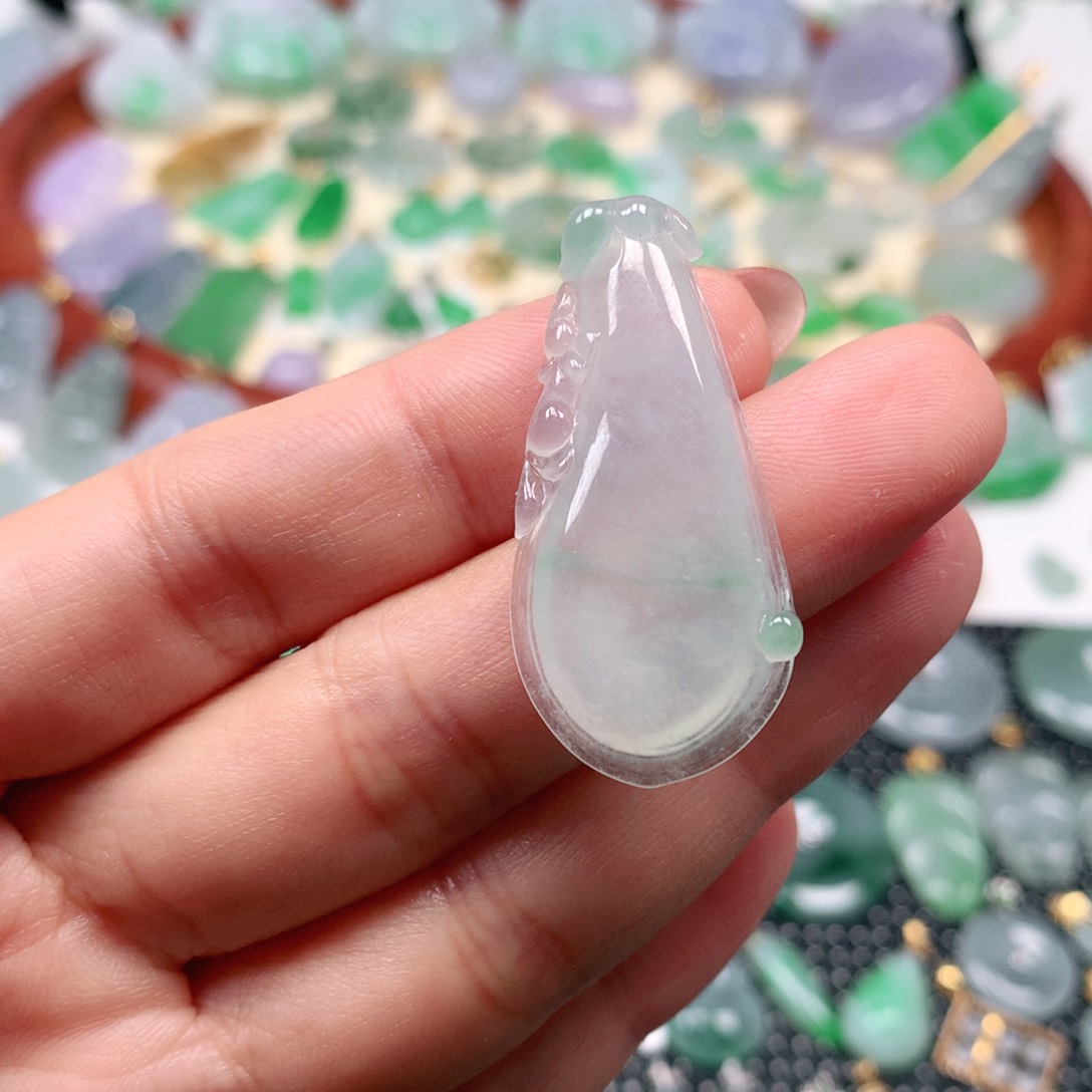 【闪购商品】翡翠吊坠(不含链)未镶嵌