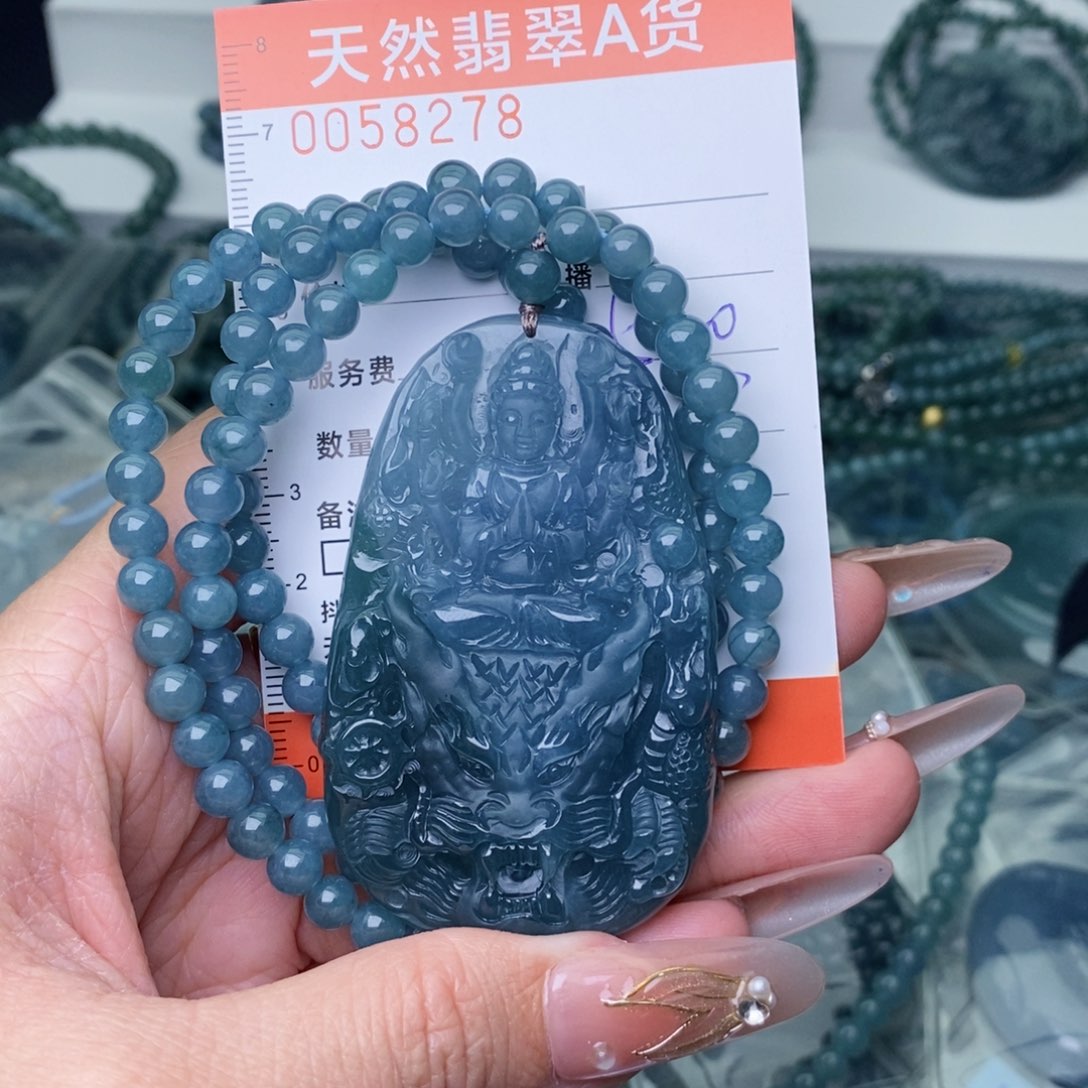 翡翠颈饰未镶嵌，，，，，，，，